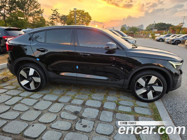 Volvo C40 Twin Ultimate — пробег 34 582 км — фото 4 из 5
