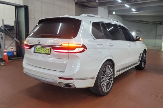 BMW X7 xDrive 40d Design Pure Excellence 7-Seater — пробег 36 040 км — фото 4 из 5