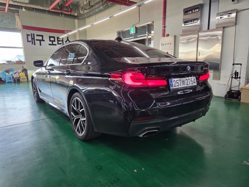 BMW 5-Series 530e M Sport — пробег 31 141 км — фото 4 из 5