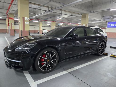Porsche Panamera 3.0 AWD — пробег 113 000 км — фото 1 из 5