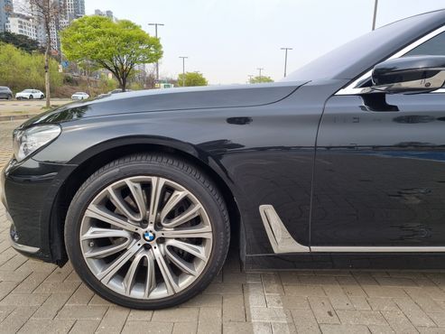 BMW 7-Series 750Li xDrive Prestige — пробег 76 000 км — фото 5 из 5