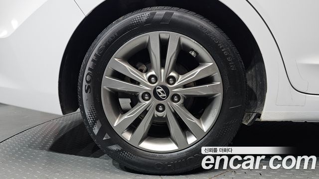 Hyundai AVANTE из Кореи Encar