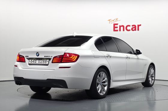 BMW 5-Series 520d xDrive M Aero Dynamic — пробег 214 090 км — фото 2 из 5