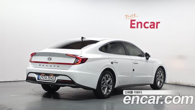 Hyundai Sonata 2.0 Smart — пробег 62 800 км — фото 2 из 5