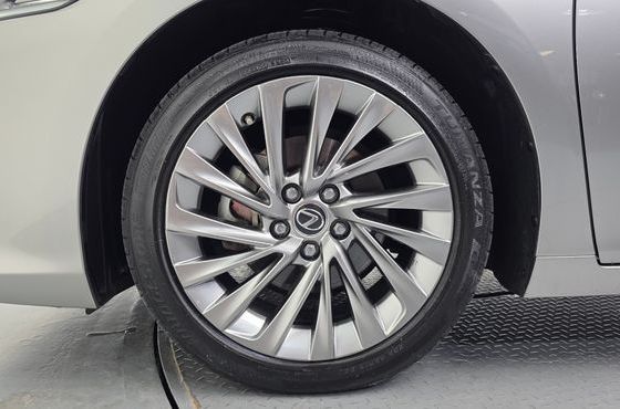 Lexus ES Executive — пробег 40 714 км — фото 5 из 5