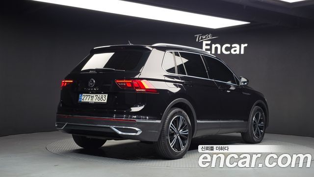 Volkswagen Tiguan 2.0 TDI Premium — пробег 100 264 км — фото 2 из 5