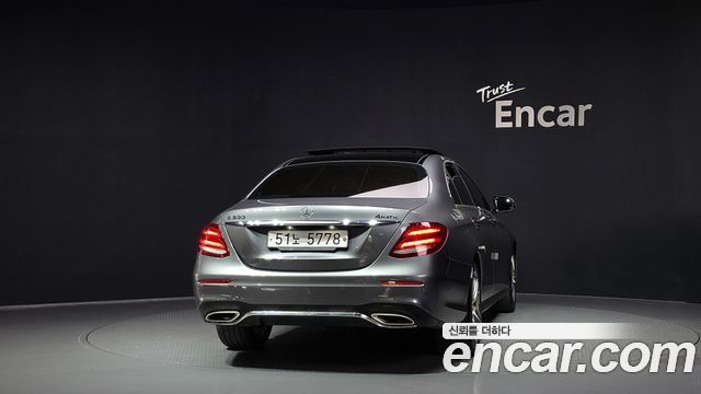 Mercedes-Benz E-Class из Кореи Encar