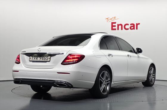 Mercedes-Benz E-Class E220d Avantgarde — пробег 206 724 км — фото 2 из 5