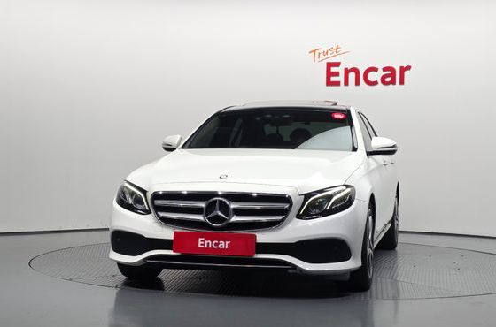 Mercedes-Benz E-Class E220d Avantgarde — пробег 206 724 км — фото 3 из 5