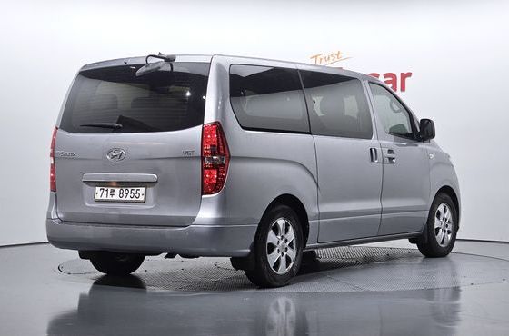 Hyundai Starex Wagon 12-Seater Smart — пробег 262 325 км — фото 2 из 5