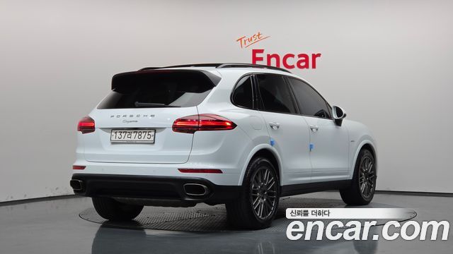 Porsche Cayenne 3.0 Diesel Platium Edition 958 — пробег 142 652 км — фото 2 из 5