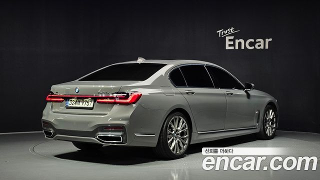 BMW 7-Series 740Li xDrive M Sport Package — пробег 173 867 км — фото 2 из 5