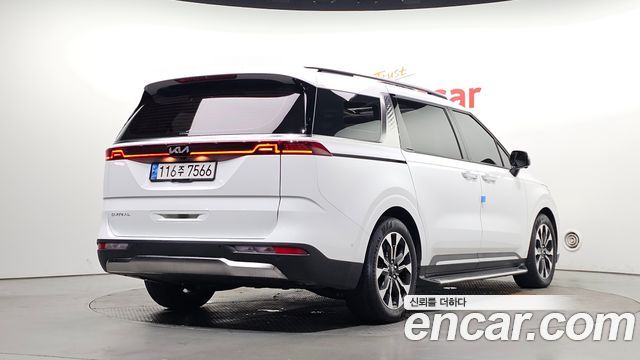 Kia Carnival Gasoline 7-Seater Signature — пробег 45 489 км — фото 2 из 5
