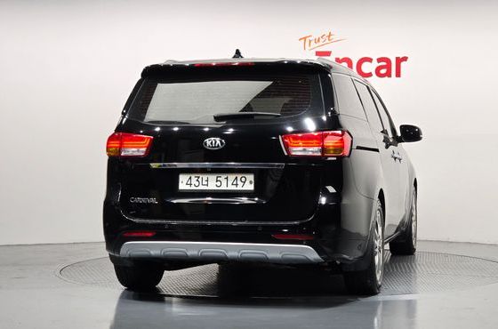 Kia Carnival 9-seater Noblesse — пробег 170 906 км — фото 4 из 5