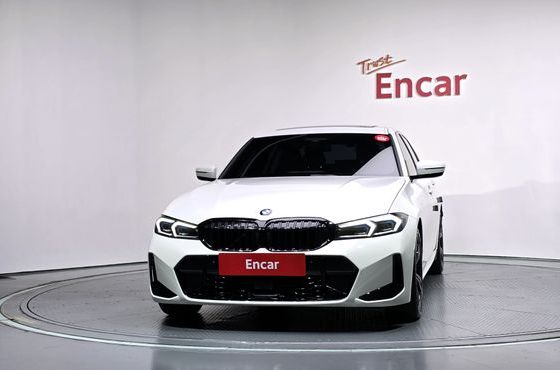BMW 3-Series 320i M Sport — пробег 5 000 км — фото 3 из 5