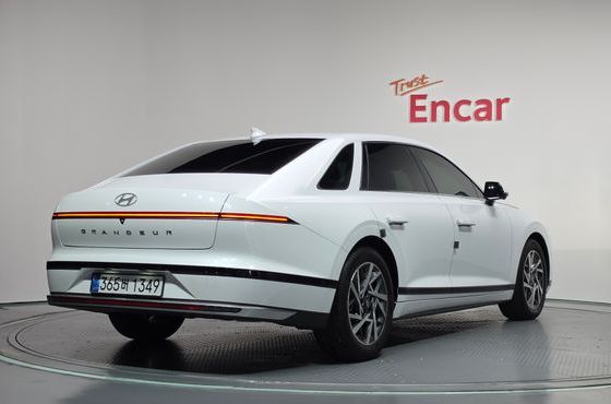 Hyundai Grandeur 2,5 Gasoline 2WD Exclusive — пробег 4 637 км — фото 2 из 5