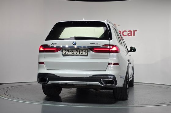 BMW X7 xDrive 30d M Sport 6 STR — пробег 75 571 км — фото 4 из 5
