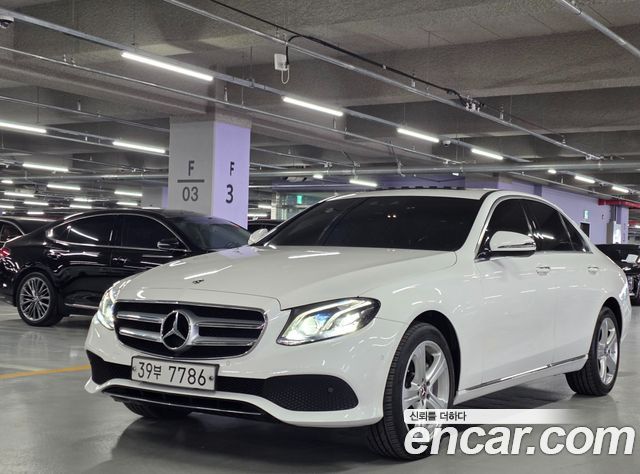 Mercedes-Benz E-Class E220d 4MATIC Avantgarde — пробег 141 382 км — фото 1 из 5