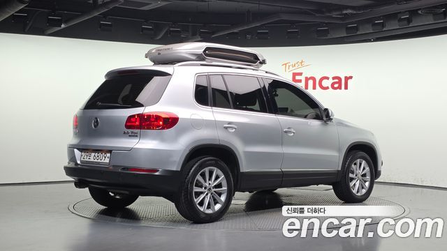 Volkswagen Tiguan 2.0 TDI Comfort 5N — пробег 134 452 км — фото 2 из 5