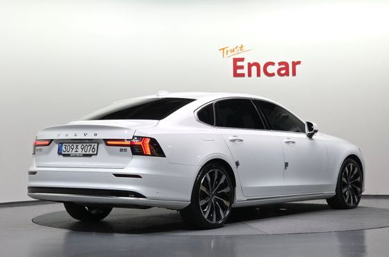 Volvo S90 B5 Ultra Bright — пробег 32 022 км — фото 2 из 5