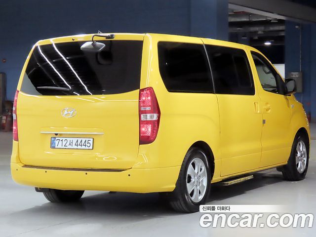 Hyundai Starex Wagon 12-Seater Smart — пробег 100 200 км — фото 2 из 5