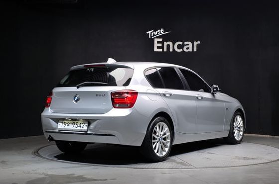 BMW 1-Series 118d Sport 5Door — пробег 68 795 км — фото 2 из 5