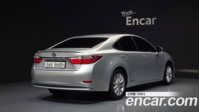 Lexus ES Executive XV60 — пробег 282 625 км — фото 2 из 5
