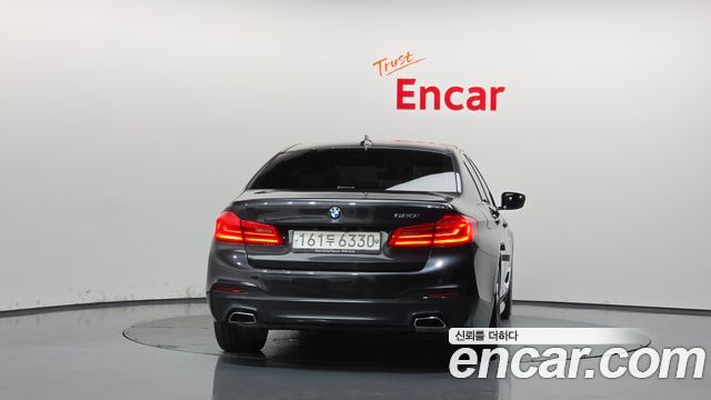 BMW 5-Series 520i M Sport — пробег 88 785 км — фото 4 из 5