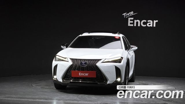 Lexus UX 2.0 F-Sport 2WD — пробег 37 623 км — фото 3 из 5