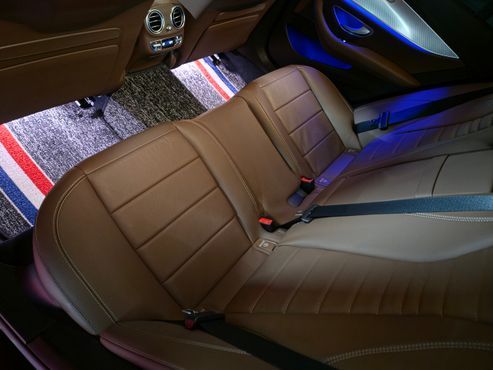 Mercedes-Benz E-Class E350 4MATIC Avantgarde — пробег 73 500 км — фото 4 из 5