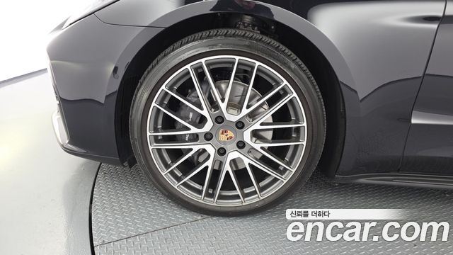 Porsche Panamera 2.9 AWD — пробег 9 537 км — фото 5 из 5