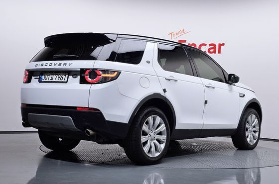 Land Rover Discovery Sport 2.0 TD4 HSE Luxury — пробег 143 258 км — фото 2 из 5