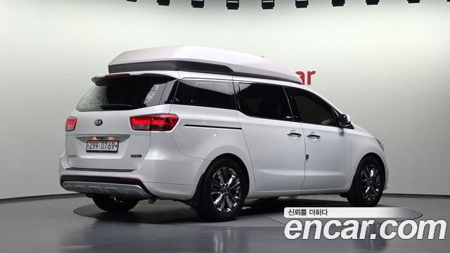 Kia Carnival 7-seater Hi-limousine VIP — пробег 211 646 км — фото 2 из 5