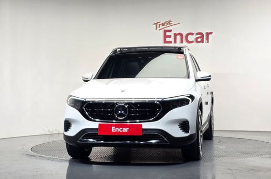 Mercedes-Benz EQB EQB300 4MATIC Electric Art — пробег 7 559 км — фото 3 из 5