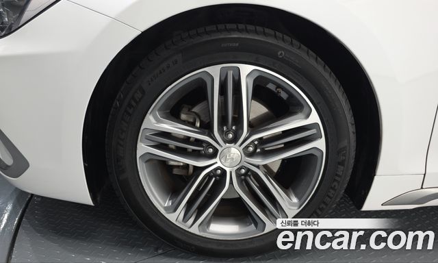 Hyundai Grandeur 2.4 Premium — пробег 105 618 км — фото 5 из 5