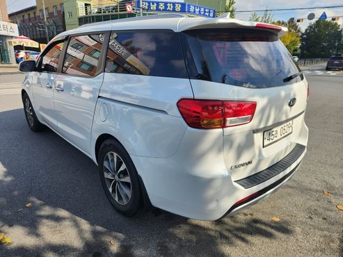 Kia Carnival 9-seater Luxury — пробег 224 000 км — фото 5 из 5