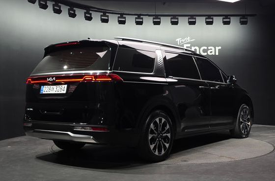 Kia Carnival Diesel 9-Seater Signature — пробег 36 364 км — фото 2 из 5