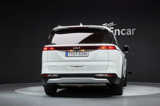 Kia Carnival Diesel 11-Seater Prestige — пробег 47 737 км — фото 4 из 5