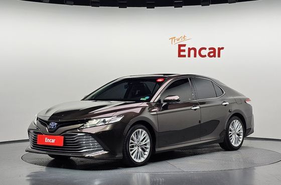 Toyota Camry 2.5 XLE Hybrid — пробег 86 561 км — фото 1 из 5