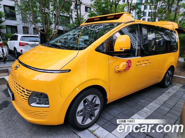 Hyundai Staria L3.5  Kinder Safety Car 15-Seater — пробег 62 925 км — фото 1 из 5