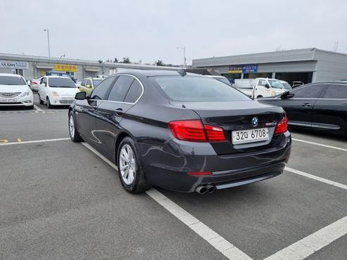 BMW 5-Series 520d — пробег 210 340 км — фото 2 из 5