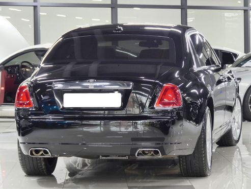 Rolls-Royce Ghost 6.6 EWB V12 — пробег 25 800 км — фото 3 из 5