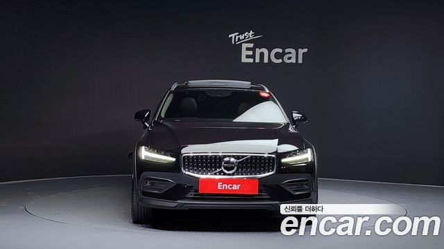 Volvo V60 T5 AWD — пробег 48 473 км — фото 3 из 5