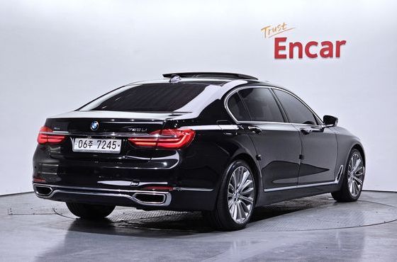 BMW 7-Series 750Li xDrive Prestige — пробег 127 916 км — фото 2 из 5