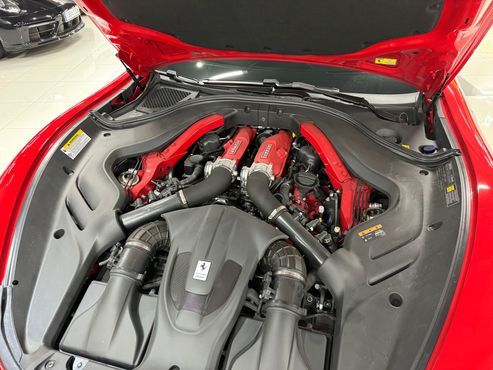 Ferrari Roma 3.9 — пробег 12 900 км — фото 5 из 5