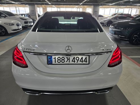 Mercedes-Benz C-Class C220 d 4MATIC — пробег 69 724 км — фото 4 из 5