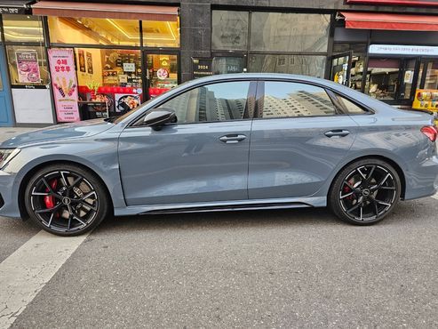Audi RS3 2.5 TFSI Quattro — пробег 10 200 км — фото 4 из 5