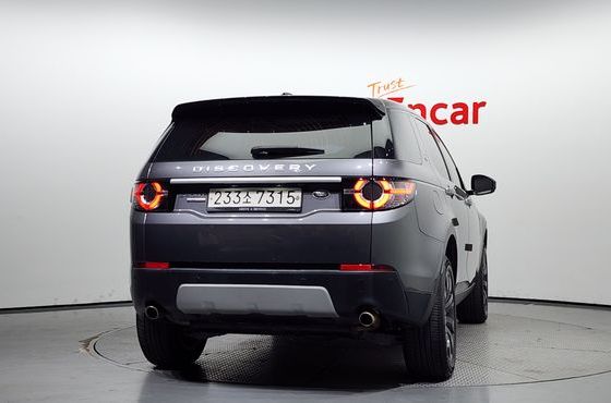 Land Rover Discovery Sport 2.0 TD4 HSE Luxury — пробег 56 322 км — фото 4 из 5
