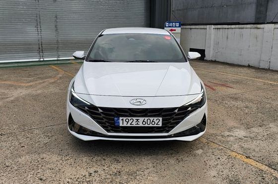 Hyundai AVANTE 1.6 Inspiration — пробег 28 931 км — фото 2 из 5