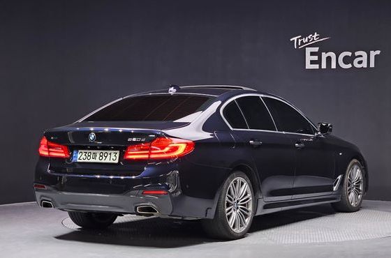 BMW 5-Series 520d xDrive M Sport Package Plus — пробег 155 792 км — фото 2 из 5